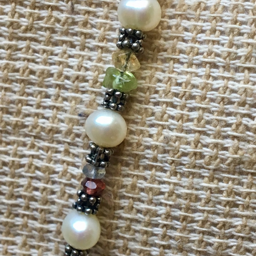 Pretty freshwater pearl and crystal necklace! - Picture 3 of 4